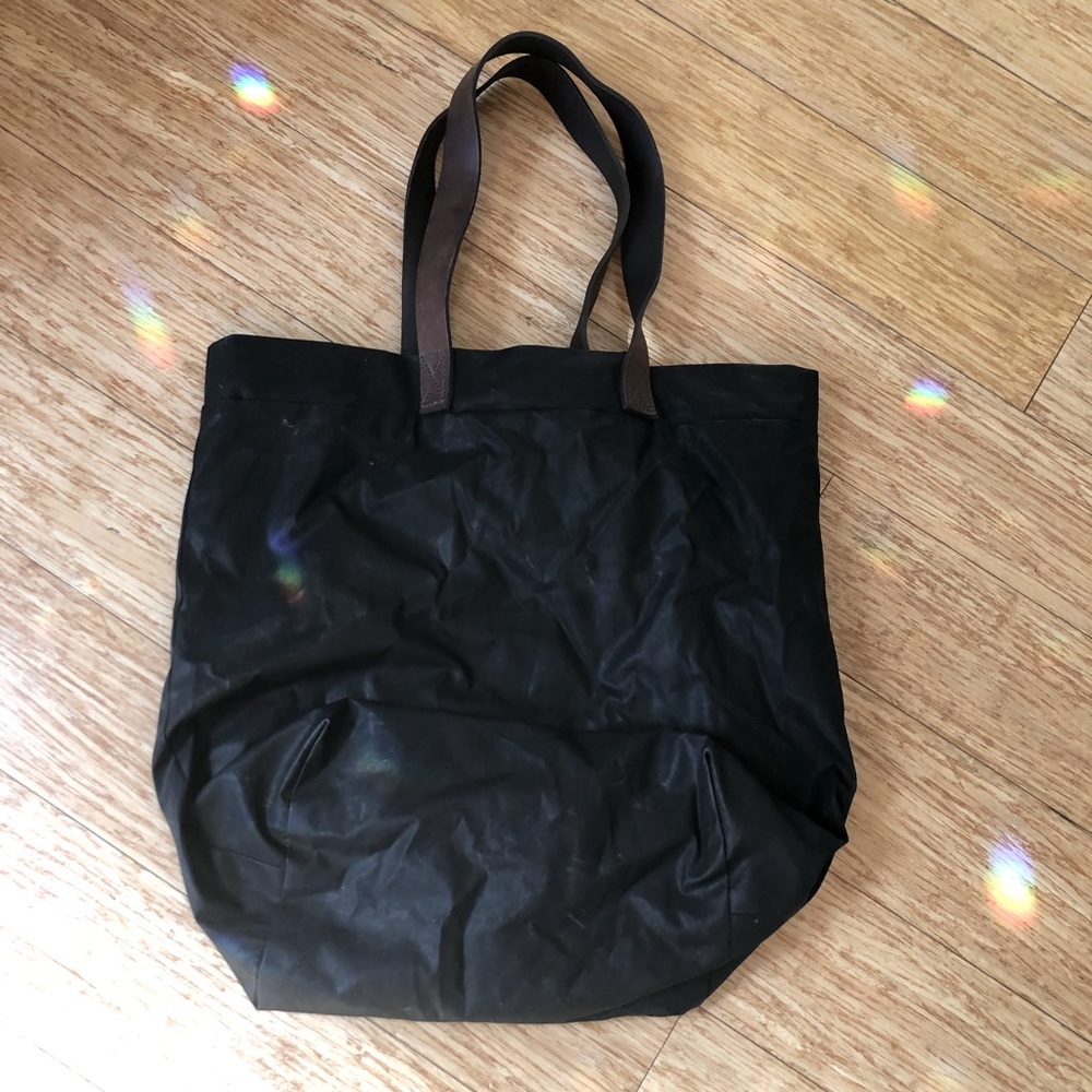 MO851 quilted tote bag